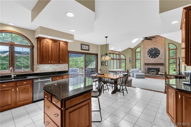 914 Underhill Road, Aurora, NY 14052