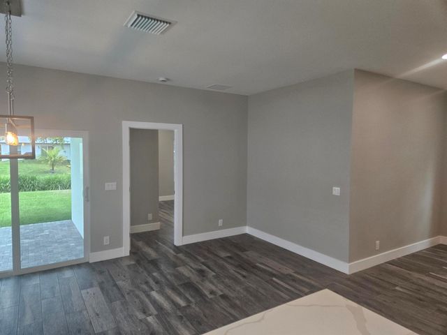 5227 SE Isabelita Avenue, Stuart, FL 34997