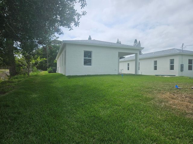 5227 SE Isabelita Avenue, Stuart, FL 34997