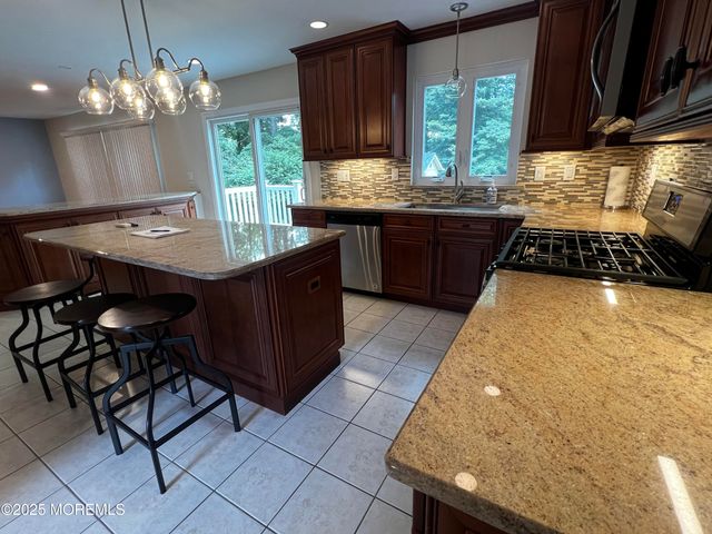 1624 Melville Street, Oakhurst, NJ 07755