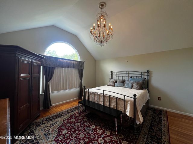 1624 Melville Street, Oakhurst, NJ 07755
