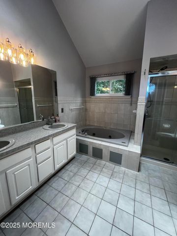 1624 Melville Street, Oakhurst, NJ 07755