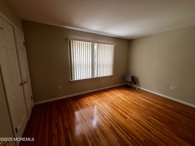 1624 Melville Street, Oakhurst, NJ 07755
