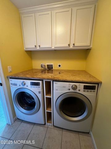 1624 Melville Street, Oakhurst, NJ 07755