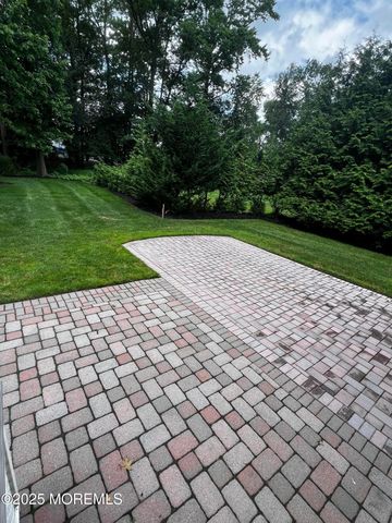 1624 Melville Street, Oakhurst, NJ 07755