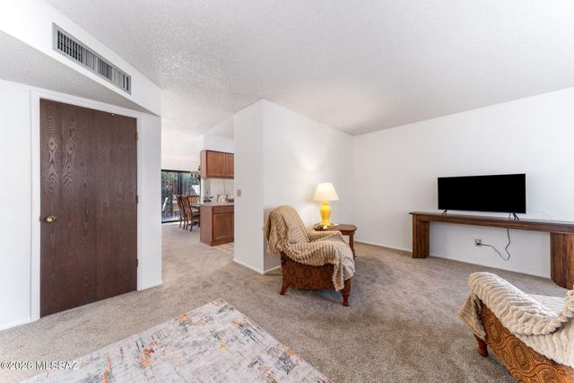 2825 W Jennie Lane, Tucson, AZ 85713