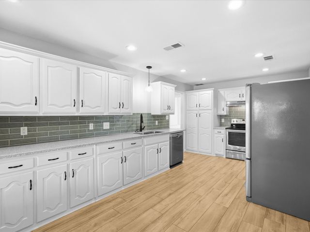 205 Rock Springs Court, Waxahachie, TX 75165