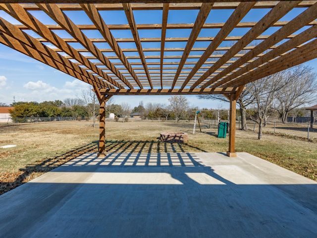 205 Rock Springs Court, Waxahachie, TX 75165