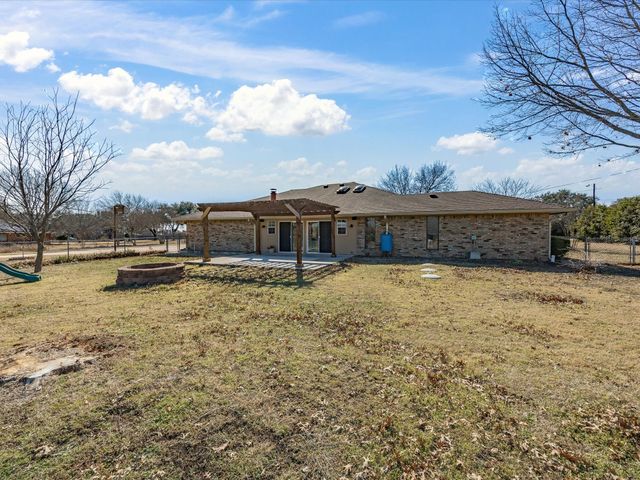 205 Rock Springs Court, Waxahachie, TX 75165