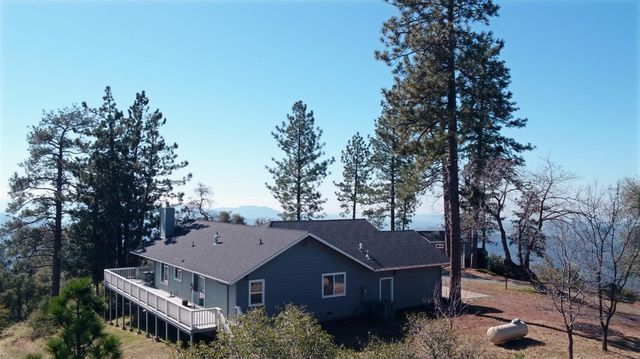 5650 Donkey Ln, Coulterville, CA 95311