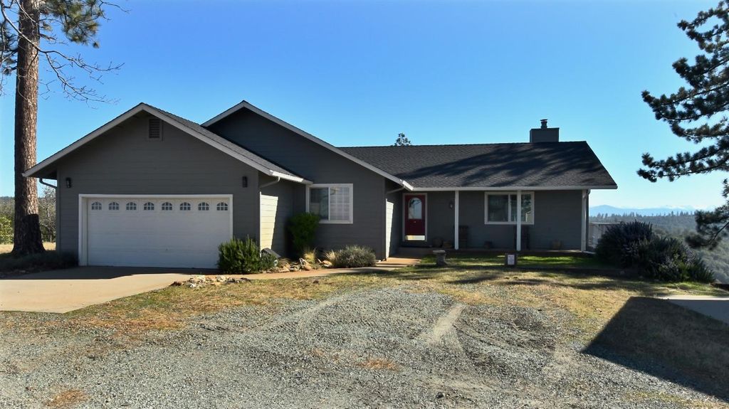 5650 Donkey Ln, Coulterville, CA 95311