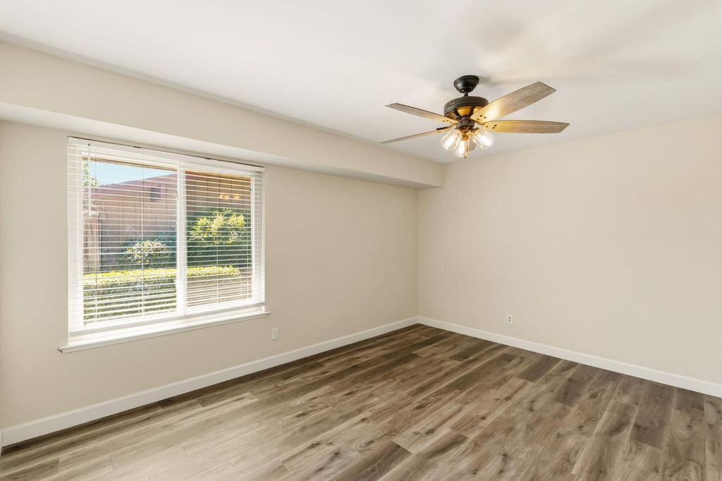Image 12 of property listing at 5090 N College Avenue # 108, Fresno, CA 93704