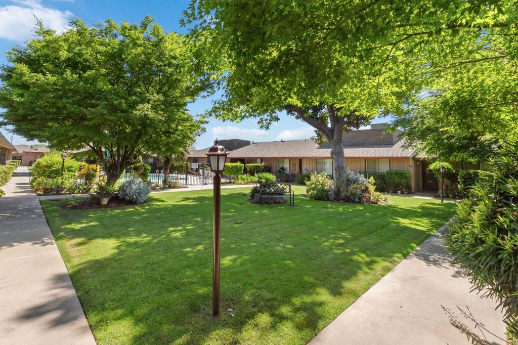 Image 23 of property listing at 5090 N College Avenue # 108, Fresno, CA 93704