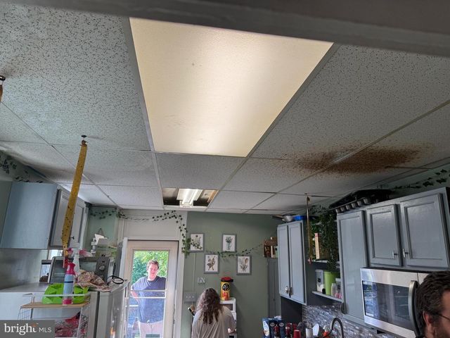 1431 W KING ST, York, PA 17404