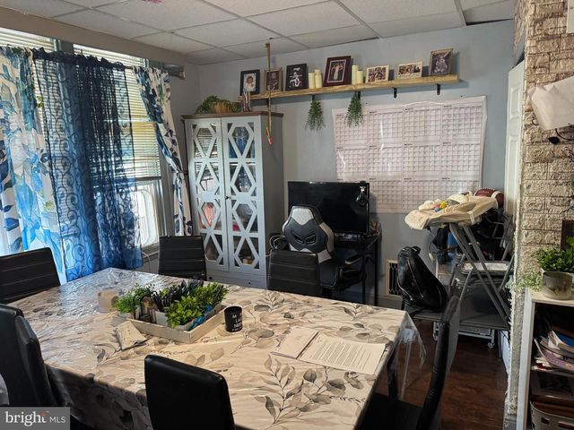 1431 W KING ST, York, PA 17404