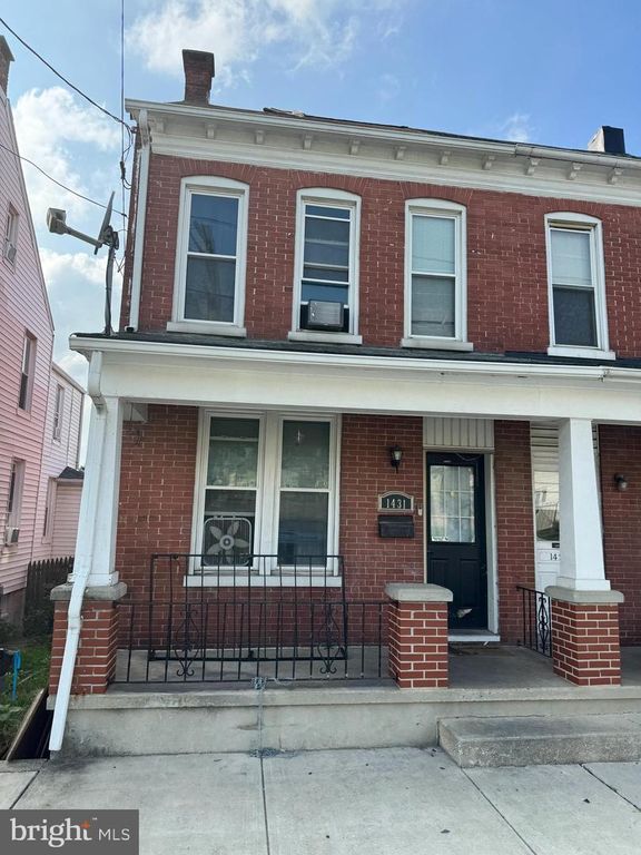 1431 W KING ST, York, PA 17404