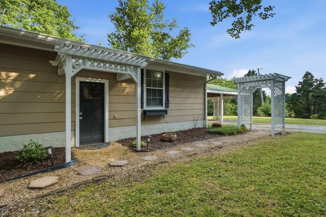 350 B Carden Street, Soddy Daisy, TN 37379