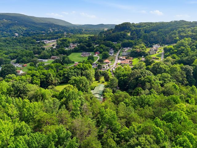 350 B Carden Street, Soddy Daisy, TN 37379