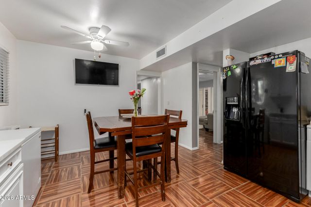 834 E VINE Avenue, Mesa, AZ 85204