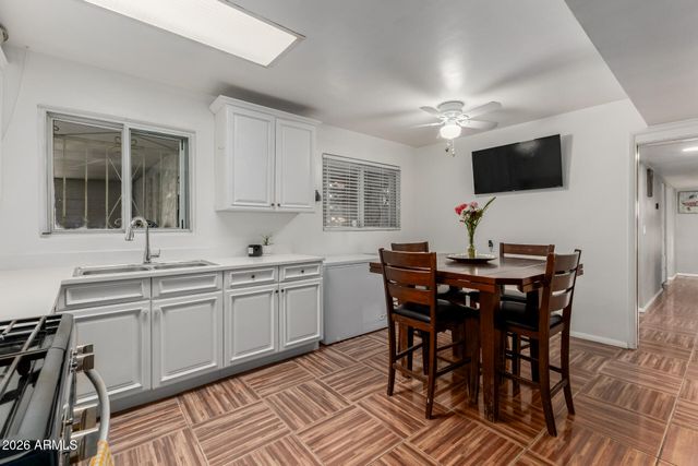 834 E VINE Avenue, Mesa, AZ 85204