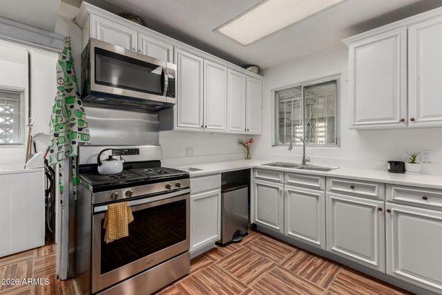 834 E VINE Avenue, Mesa, AZ 85204