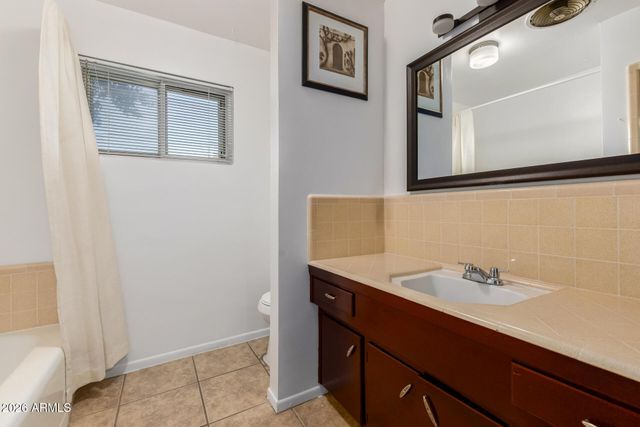 834 E VINE Avenue, Mesa, AZ 85204