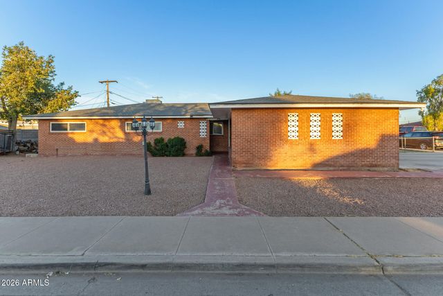 834 E VINE Avenue, Mesa, AZ 85204