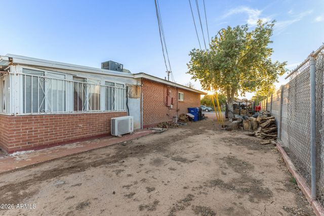 834 E VINE Avenue, Mesa, AZ 85204