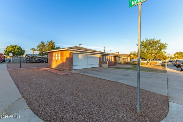 834 E VINE Avenue, Mesa, AZ 85204