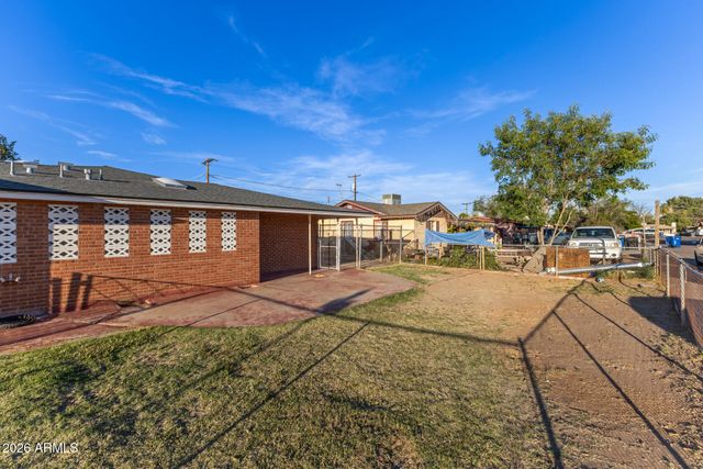 834 E VINE Avenue, Mesa, AZ 85204
