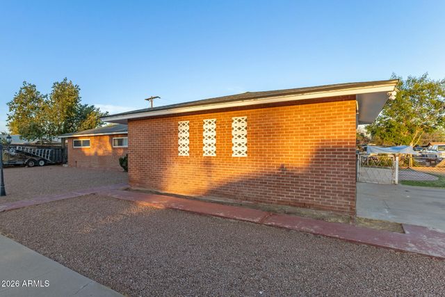 834 E VINE Avenue, Mesa, AZ 85204
