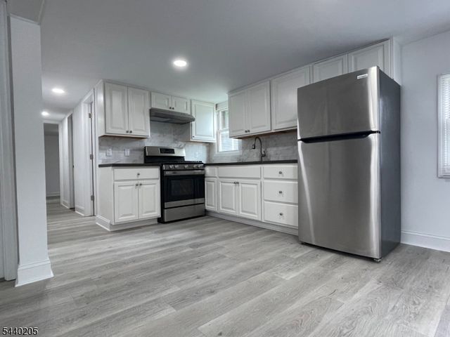 7 5th St., Wayne Twp., NJ 07470