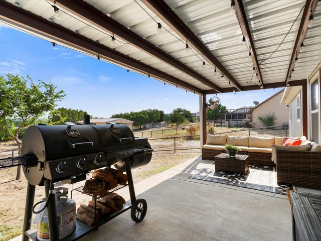 525 Brazos Hills Drive, Weatherford, TX 76087