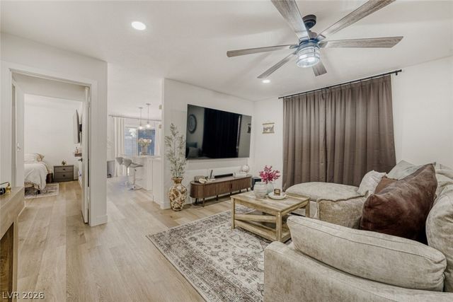 8005 Draco Circle 101, Las Vegas, NV 89128