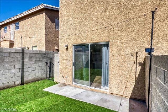 8005 Draco Circle 101, Las Vegas, NV 89128