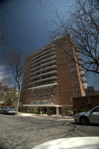 72-35 112th Street 10C, Forest Hills, NY 11375