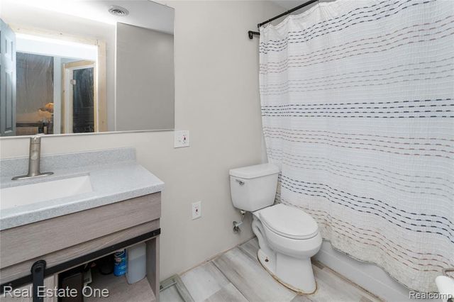 26170 Wick Road, Taylor, MI 48180