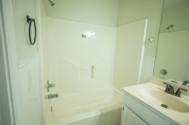 437703 E 340 Road, Big Cabin, OK 74301