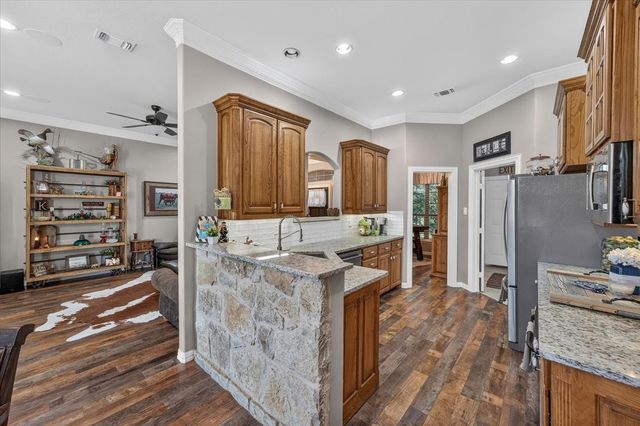 152 Savannah Drive, Weatherford, TX 76087