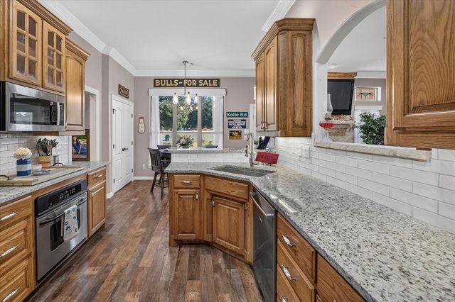 152 Savannah Drive, Weatherford, TX 76087