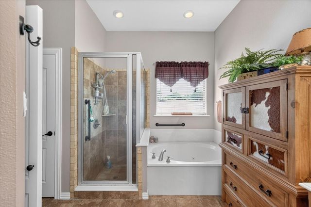 152 Savannah Drive, Weatherford, TX 76087
