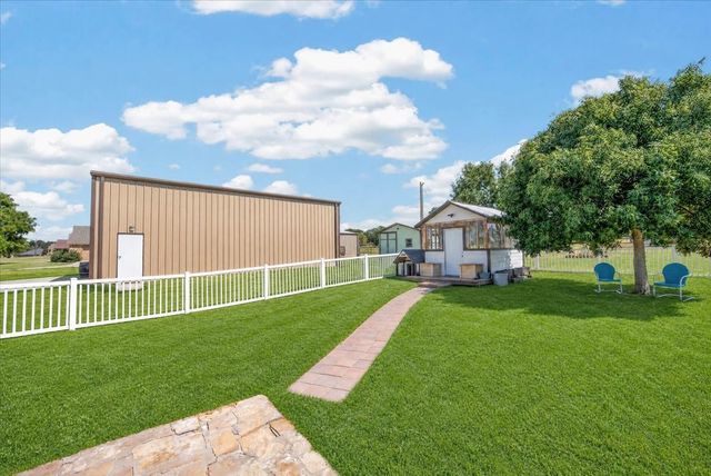 152 Savannah Drive, Weatherford, TX 76087