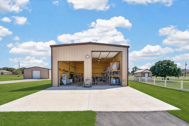 152 Savannah Drive, Weatherford, TX 76087
