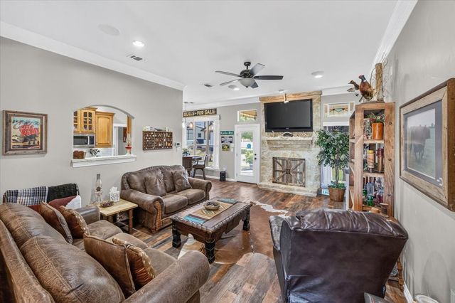 152 Savannah Drive, Weatherford, TX 76087