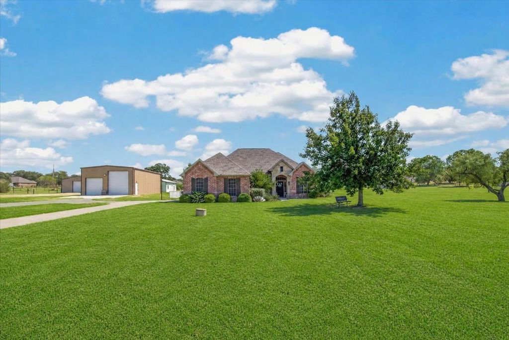 152 Savannah Drive, Weatherford, TX 76087