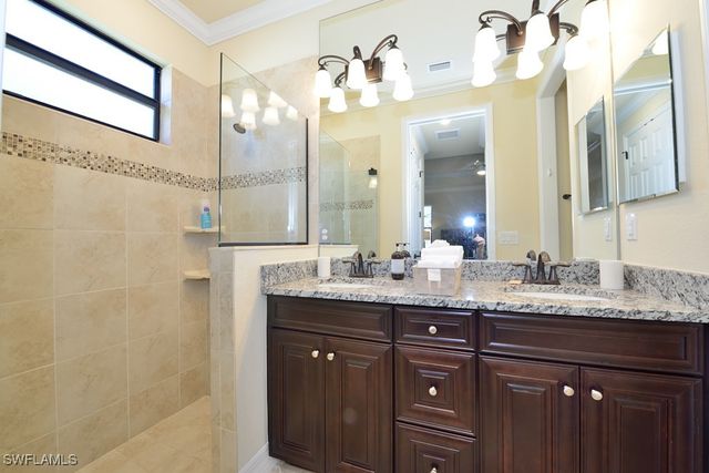 28096 Edenderry CT, Bonita Springs, FL 34135