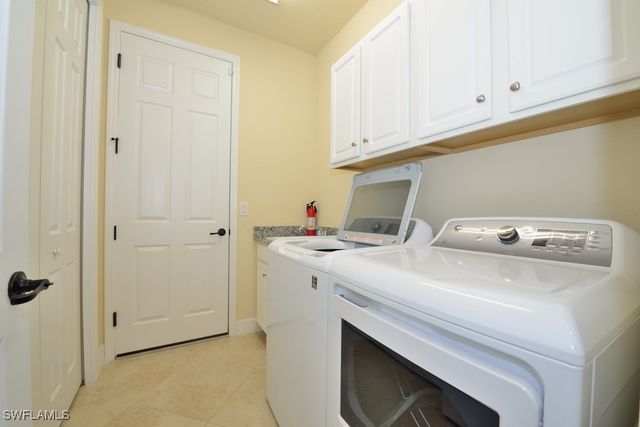 28096 Edenderry CT, Bonita Springs, FL 34135