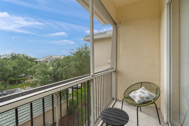5160 NORTHRIDGE ROAD 302, Sarasota, FL 34238