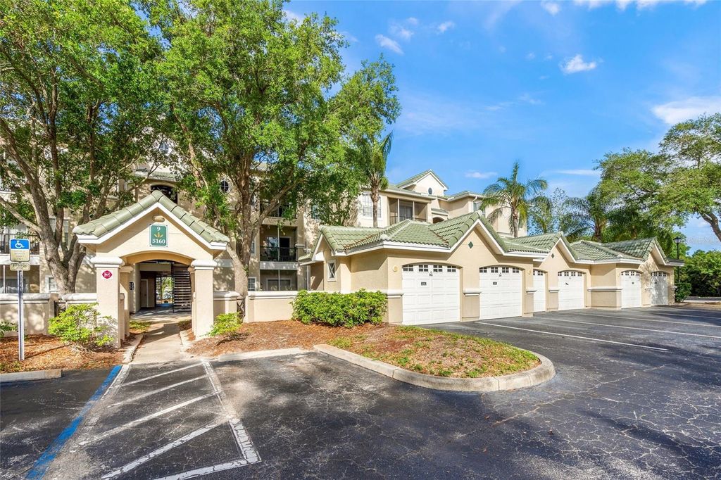 5160 NORTHRIDGE ROAD 302, Sarasota, FL 34238