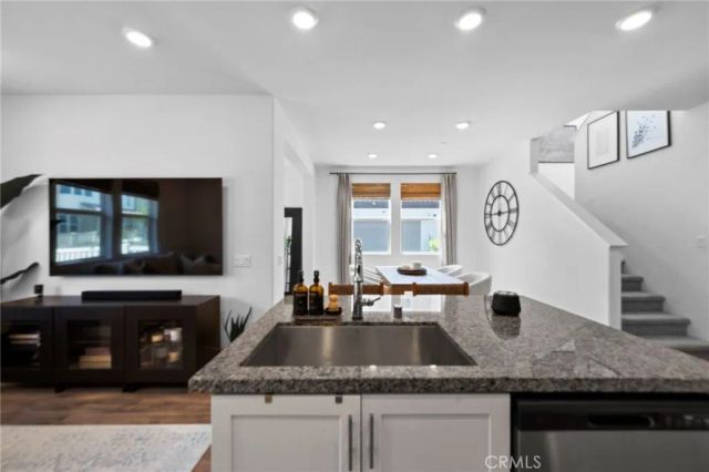 3959 Lavine, Corona, CA 92883